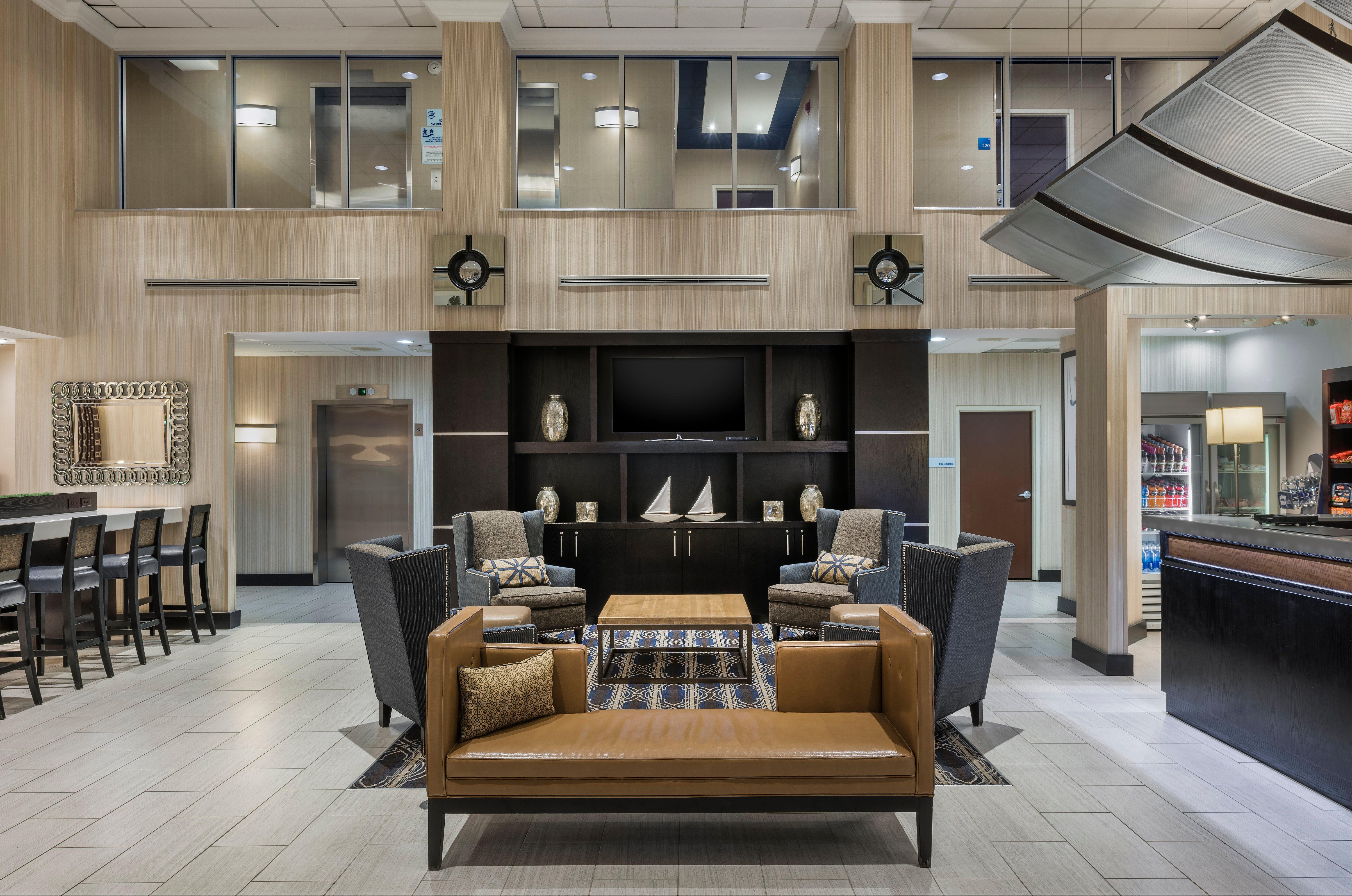 Holiday Inn Express & Suites Laurel Lakes By Ihg Екстериор снимка