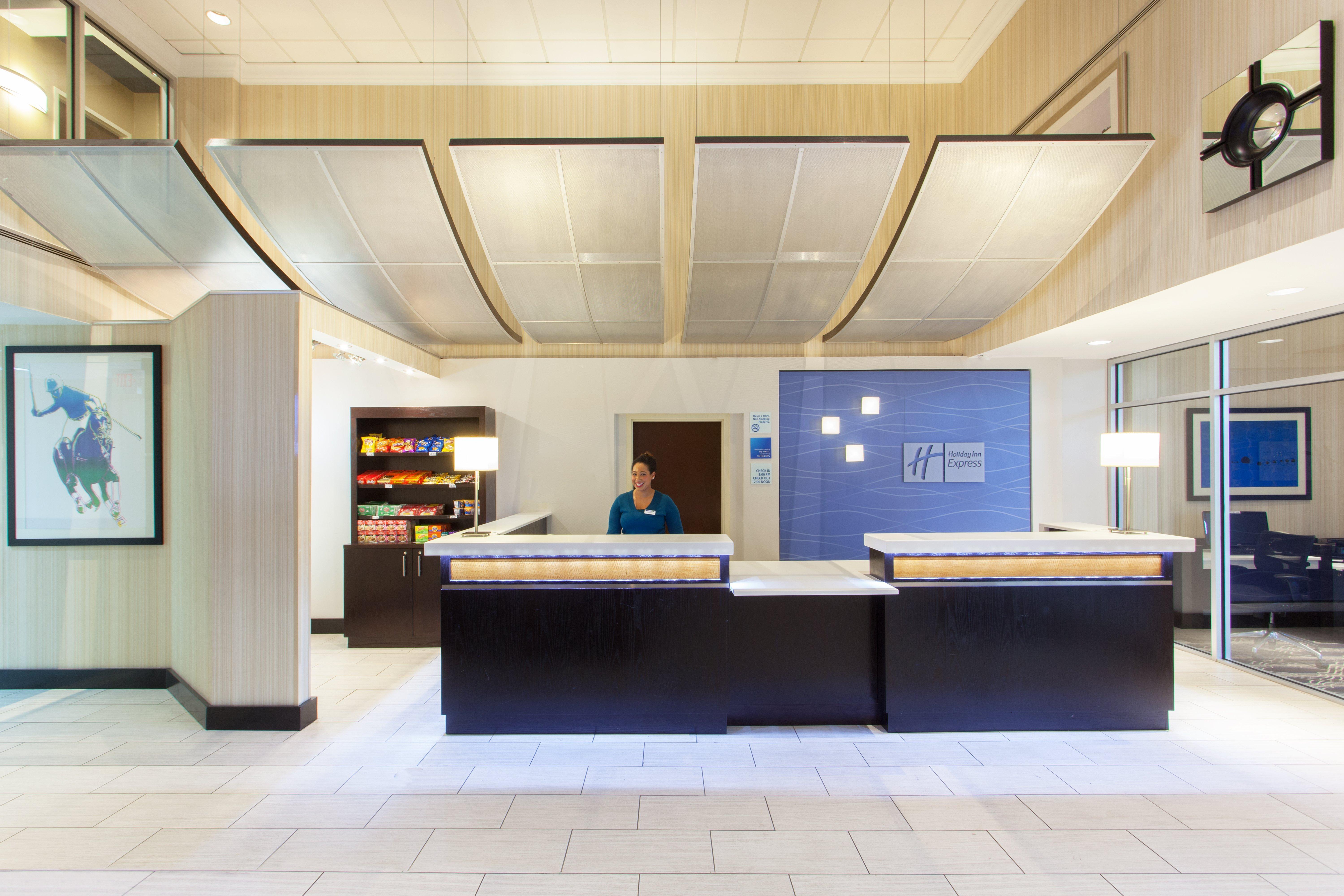 Holiday Inn Express & Suites Laurel Lakes By Ihg Екстериор снимка