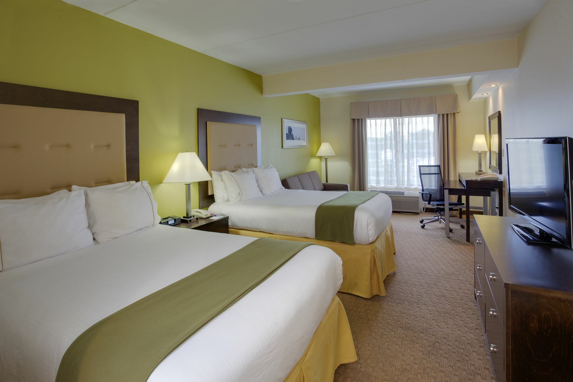 Holiday Inn Express & Suites Laurel Lakes By Ihg Екстериор снимка
