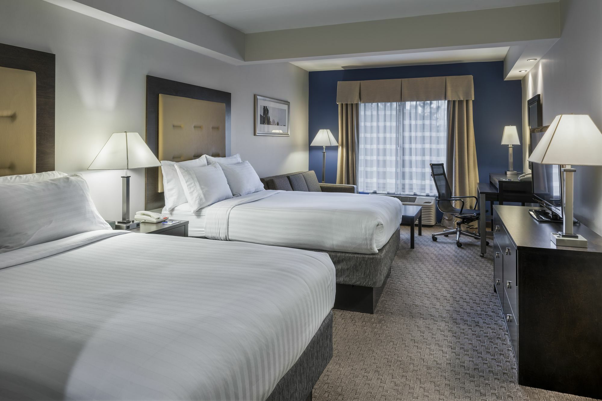 Holiday Inn Express & Suites Laurel Lakes By Ihg Екстериор снимка